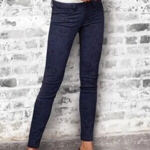 CAbi Curvy Skinny Jeans Womens Size 2 Blue Floral Print Stretch Denim Mid Rise